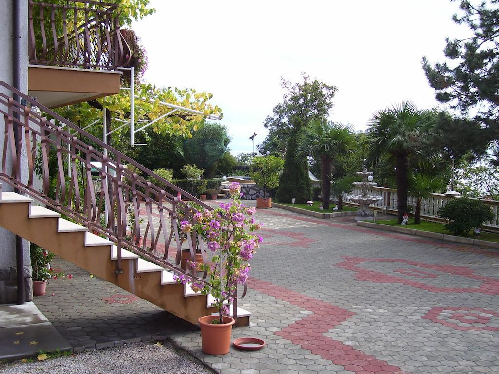 Apartments Villa Luciana Rijeka Exterior foto